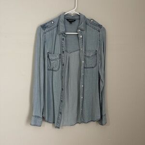 Denim Casual Button Down Shirt with Soft Fabric and Relaxed Fit